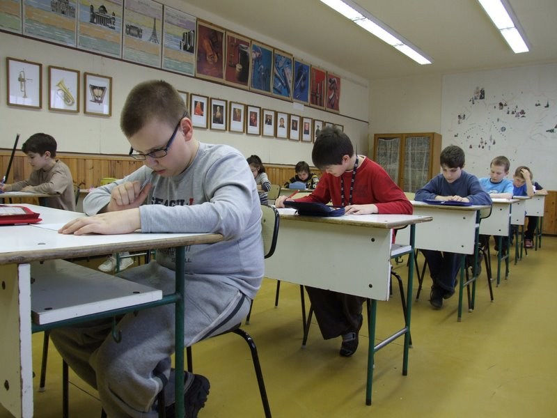 Az iskola története képekben