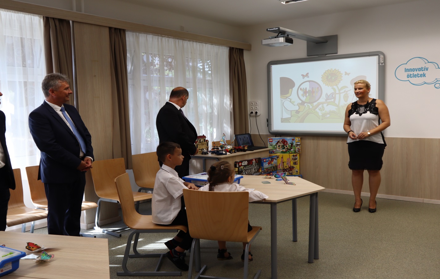 Dr. Juhászné Molnár Tünde bemutató foglalkozást tart